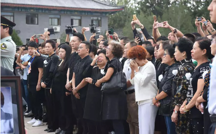 明星追悼会现场,明星追悼会现场,深度解读其意义与影响